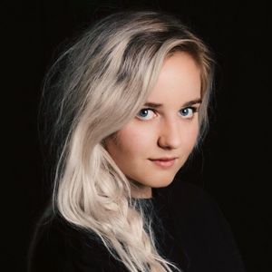 Meet your Posher, Alexis